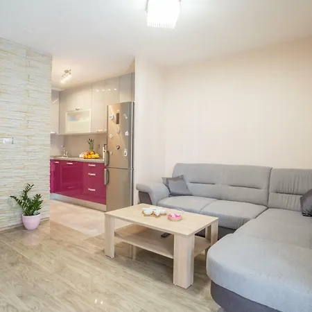 Apartment Aenona *